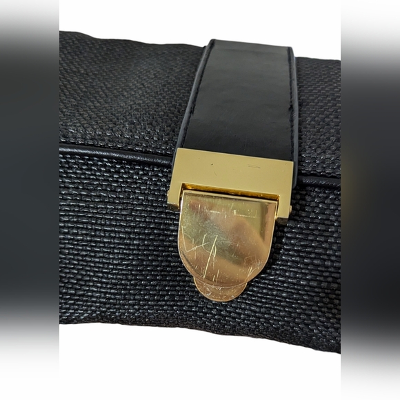 Y2K Banana Republic Small Black Jute Textured Clutch Purse w/ Gold Latch Snap - Picture 6 of 11